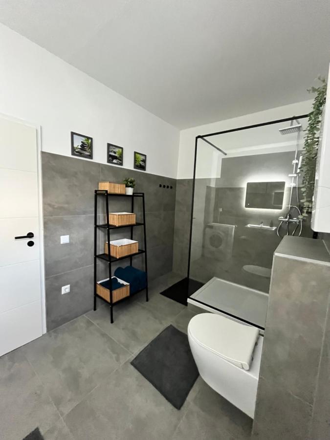Appartment Florida Naehe Duesseldorf, Messe, Hbf, City, Wifi, Helios Hospital Κρέφελντ Εξωτερικό φωτογραφία
